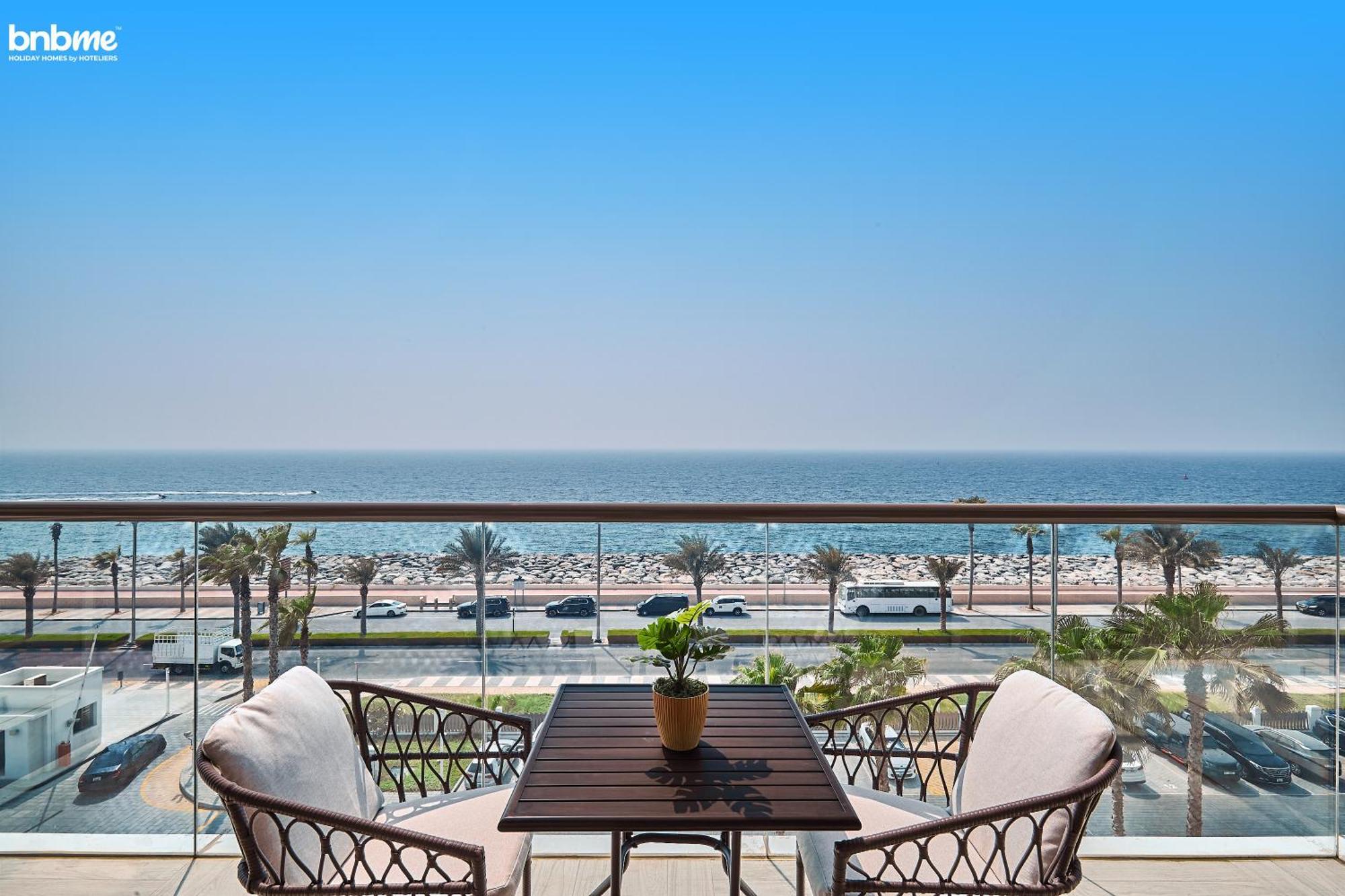 Bnbme - Th8 Palm Hotel Dubai Exterior photo